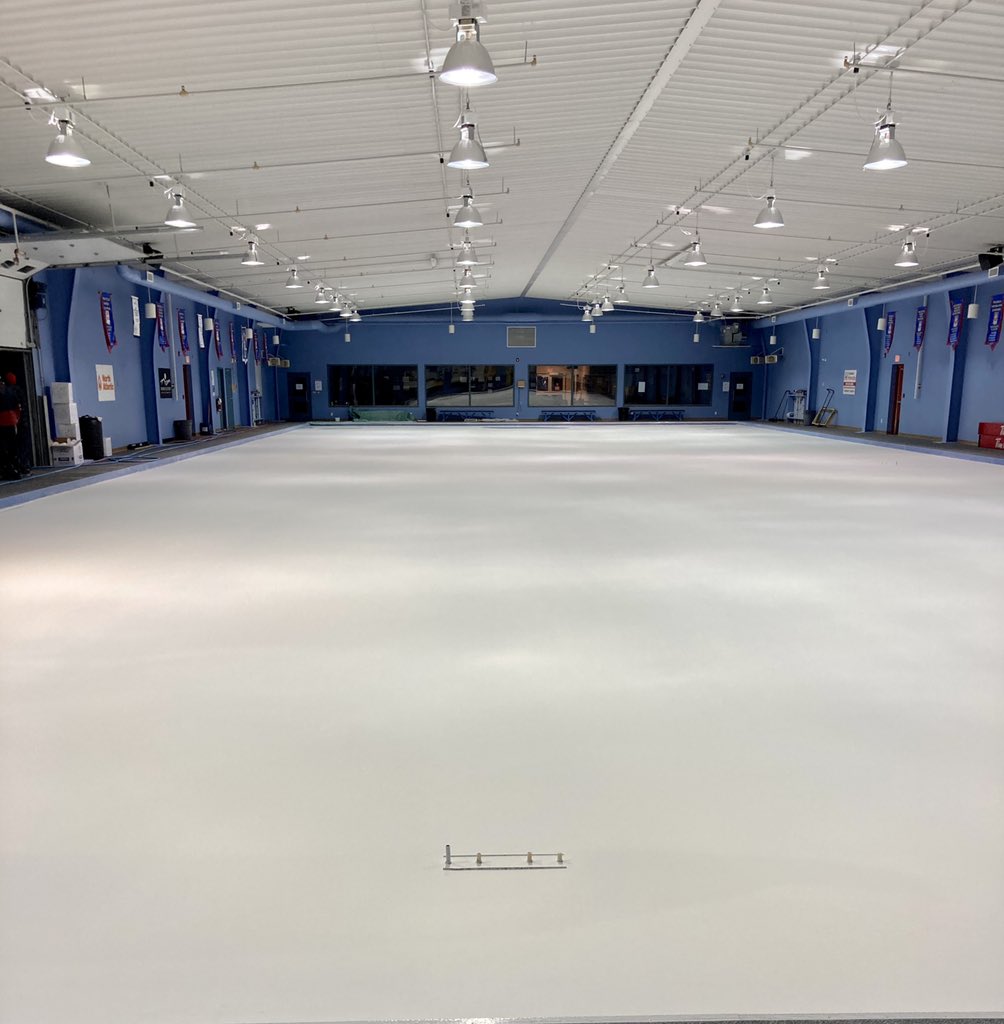 CBCurling's tweet photo. The time is nigh! Many thanks to our ice keepers. https://t.co/wg3pMymiMf