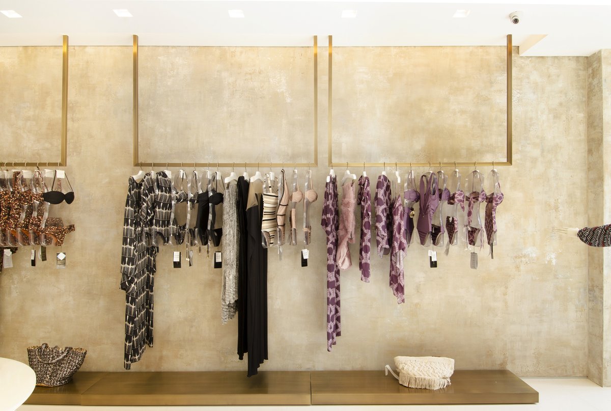 GalvezVitto's tweet photo. Texturas e cores | Adriana Degreas, São Paulo, Brasil.
#studiogalvezdevitto #arquitetura #interiores #decorstudiogalvezdevitto #details #decoration #architecture #interiors #adrianadegreas #style #decor #texturas #cores https://t.co/TSDgAkX7Ae