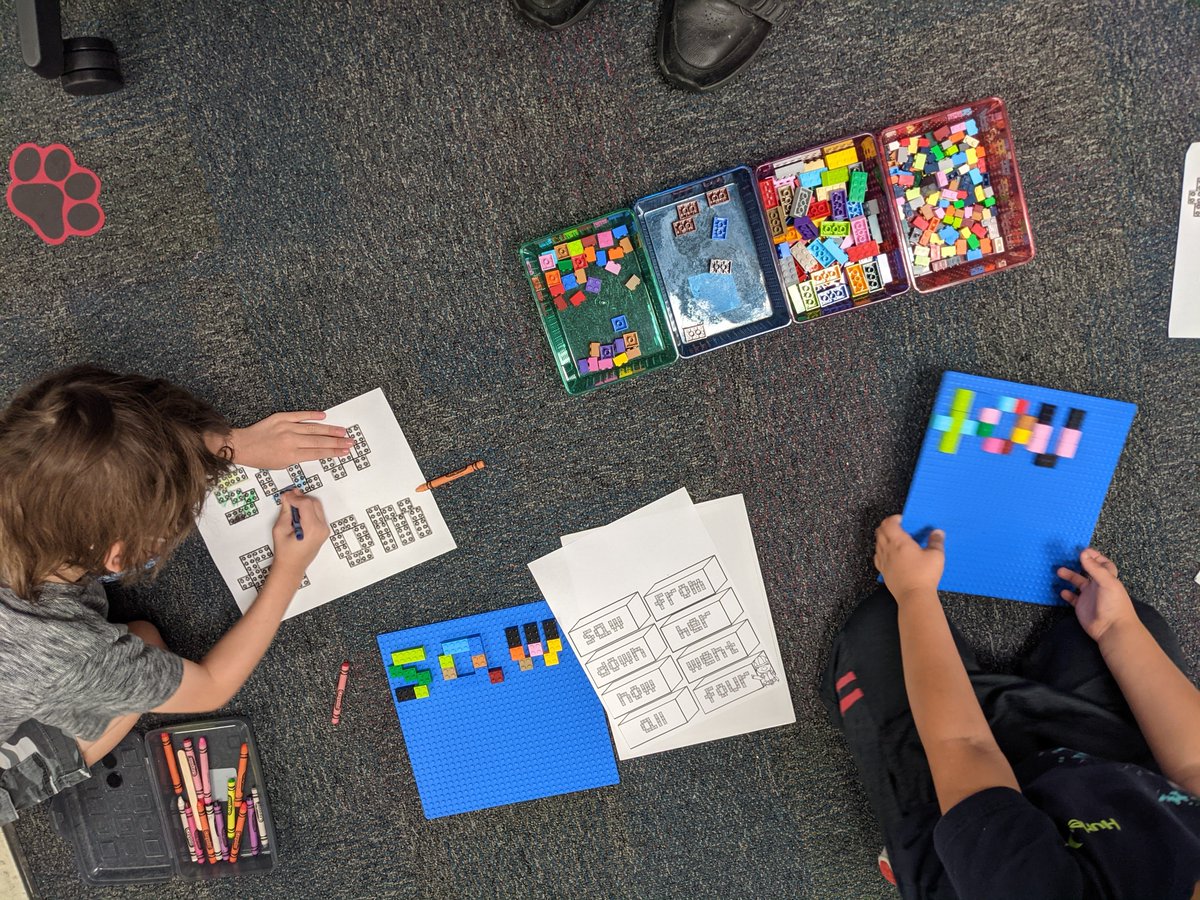 zclay04's tweet photo. What's happening? ELA Centers! Hippos having fun while learning. https://t.co/5UO5WtvV8j
