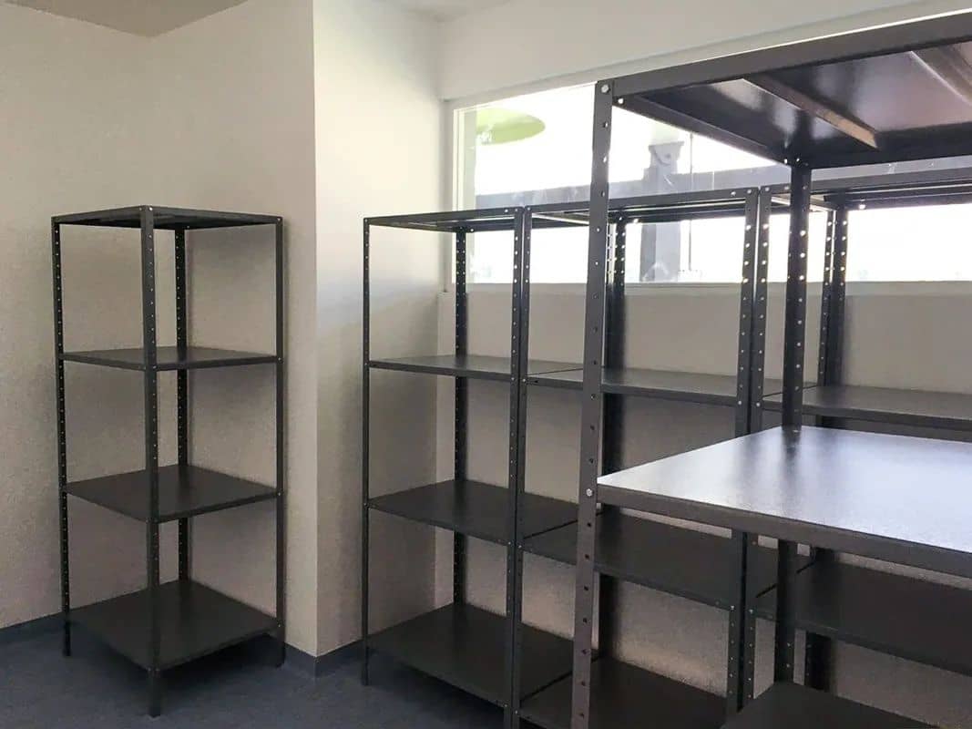 MueblesRoal's tweet photo. Servicio de anaqueles entregado ✅
Seguimos solucionando tus proyectos de amueblamiento adaptándonos siempre a tu presupuesto, medidas y necesidades. https://t.co/fmYP7IZS9T