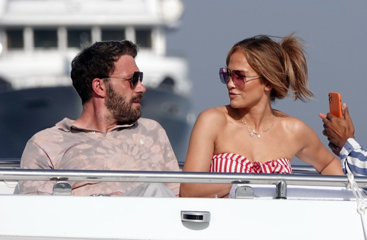 Adam London tweet media