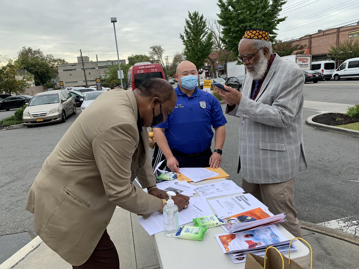 NYPDQueensSouth's tweet photo. Thanks to everyone who participated in PBQS Community Affairs Coffee with a Cop / Crime Prevention event at @McDonalds on Sutphin &amp; Linden Blvd. @NYPD113Pct @NYPDChiefPatrol #communitybuilding #copsandcommunity  @NYPDCommAffairs https://t.co/CKQK2okLon