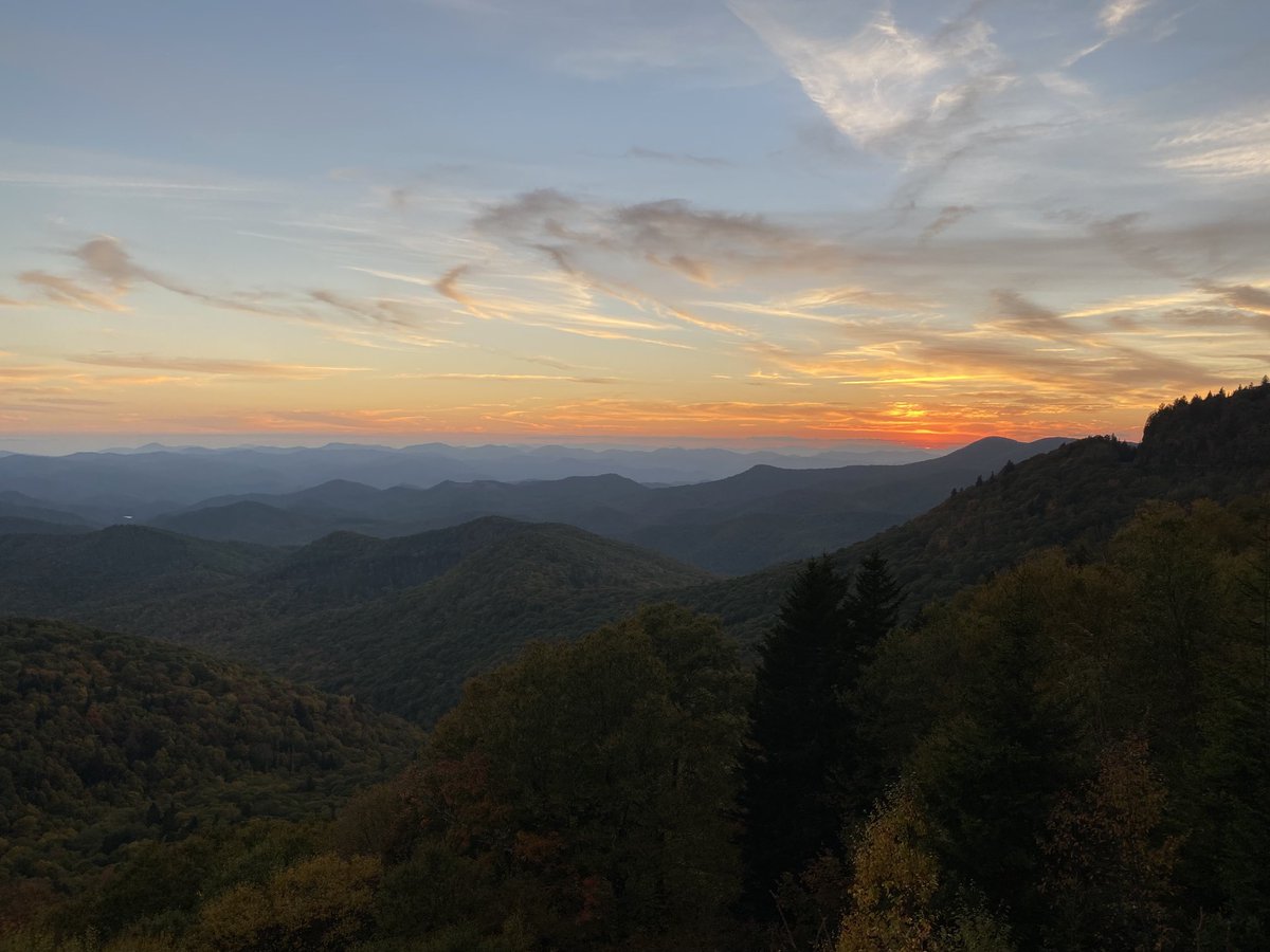 hawk1784's tweet photo. Sunset. https://t.co/qB0F0bCm0k