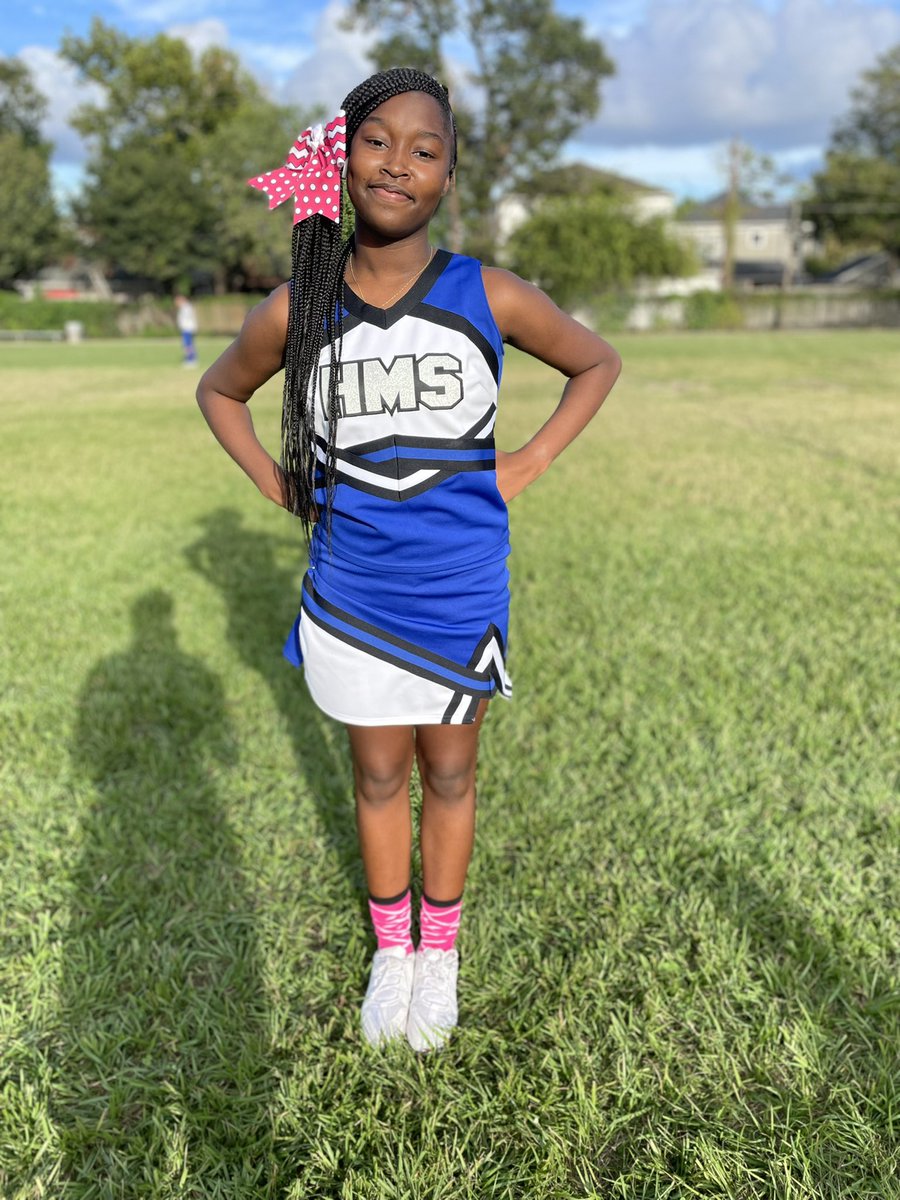 AHMSHuskyCheer's tweet photo. Our spirit leader of the week, Kamyri, is at attention and game day ready! #HuskyCheer #πlife https://t.co/x61YUDp55x