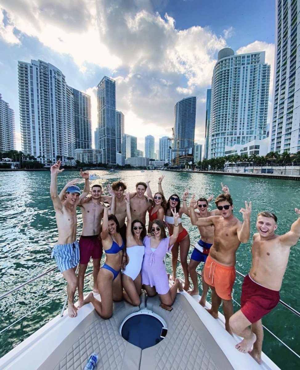 viajecomgabs's tweet photo. A @EFBrasil oferece intercâmbio em grupo para jovens entre 14 e 18 anos!! 👩🏻‍🤝‍👨🏾👩🏼‍🤝‍👩🏻👨🏿‍🤝‍👨🏼
Quem você levaria contigo? Marca nos comentários!! 👀
Quer fazer um intercâmbio em grupo? Me chama na DM 📩

#intercambio #viagem #estudos #viagememgrupo #estudarfora #efbrasil https://t.co/Uy2yiP53ZB