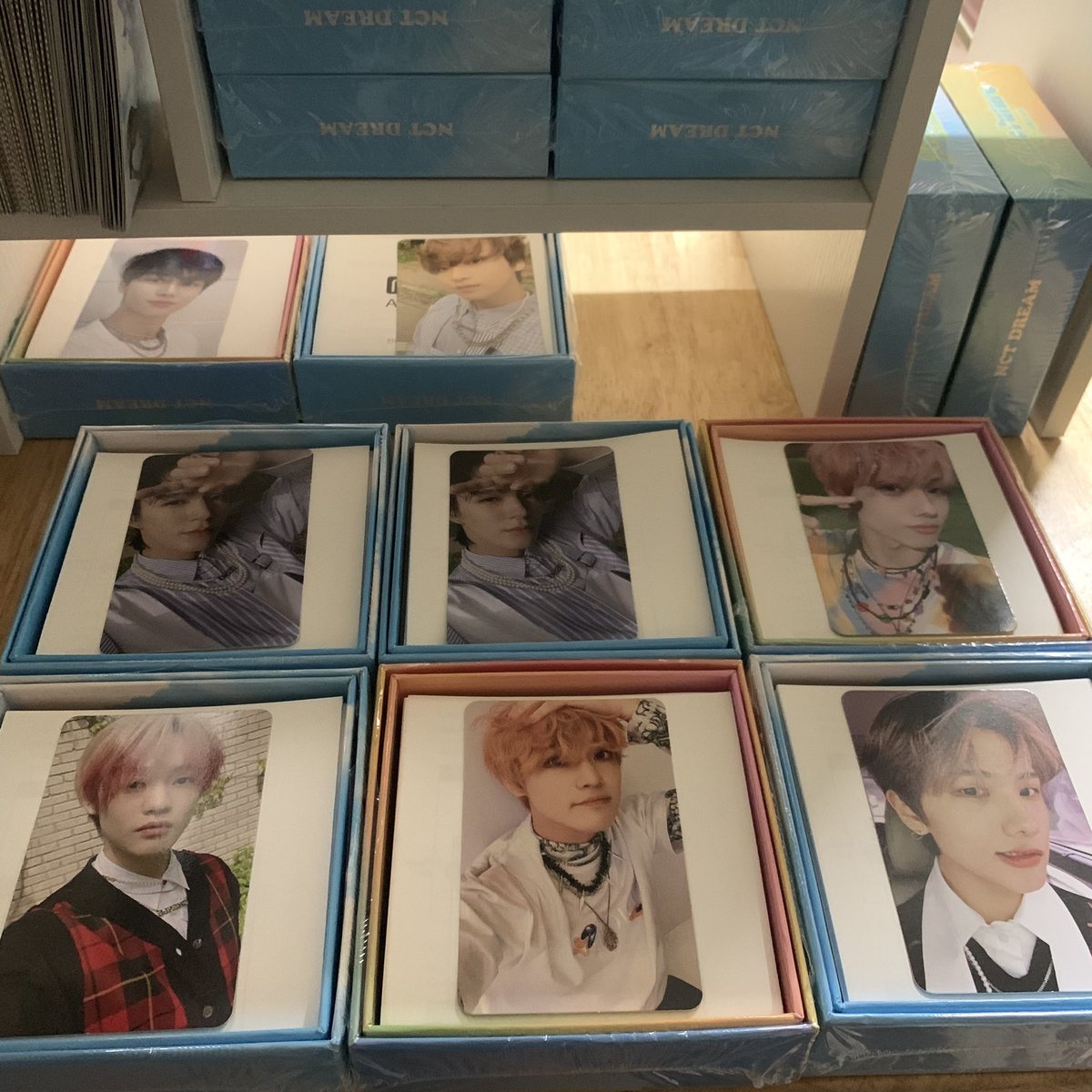 hepmud's tweet photo. คิโนะ hello future พร้อมส่ง
- เจ���น่ + เฉินเล่อ 1,050
- แจมิน 550
- อินจุน จีซอง 530
- แฮชาน ม้าค 500

💝ค่าส่ง50/70 สนใจdm

(ไม่รับคิโนะลด70บาทค่า)
#ตลาดนัดnct #ตลาดนัดnctdream https://t.co/uy8O8kMFTV