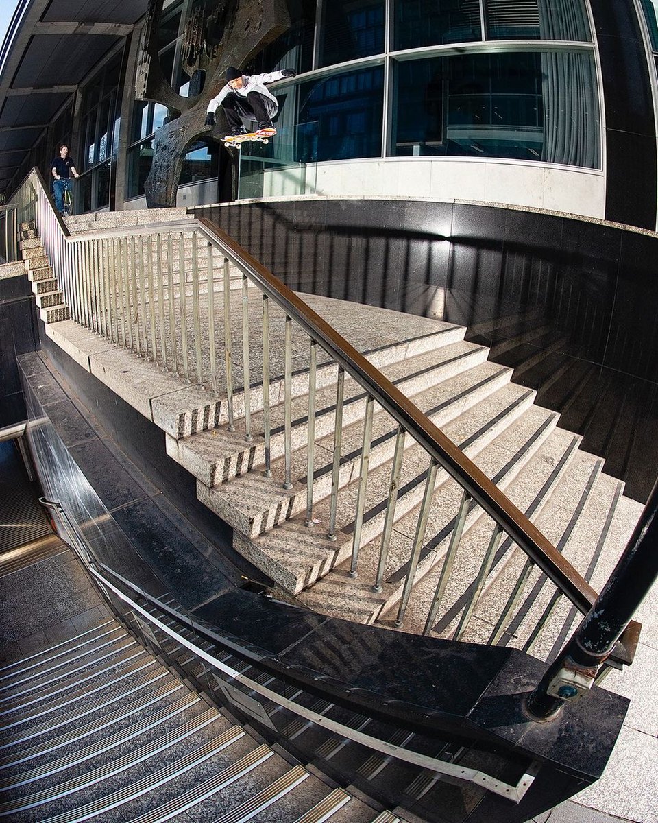 realskateboards's tweet photo. Watch @ChimaFerguson and the @vansskate crew from across the globe in "Nice To See You" - premiering in a few minutes on their Youtube!
https://t.co/La4VhDweQy https://t.co/8W0DGHPdYS