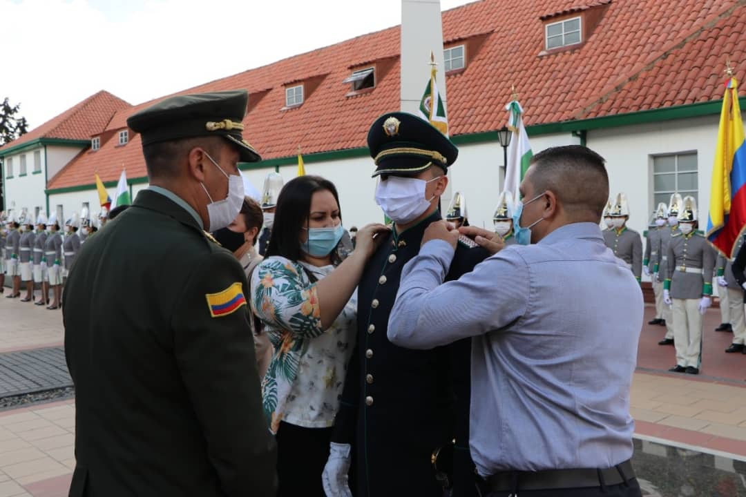 Escuela de Cadetes de Policía General Santander tweet media