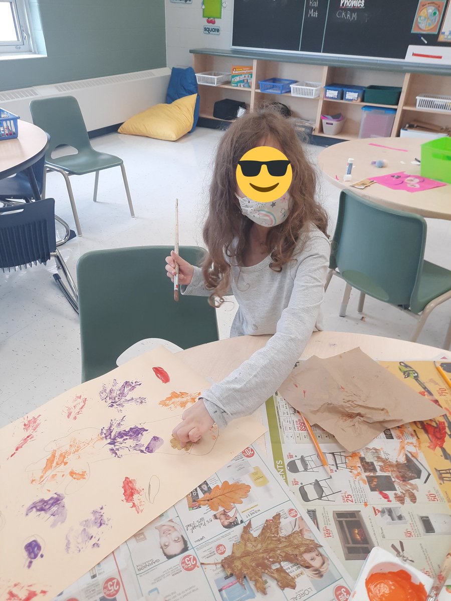 MsNurse03's tweet photo. Fall art: Leaf stamps and leaf rubbing. Follow up to our nature walks. @RedWillowPS @ZohrinM https://t.co/l1ubjMSeaU
