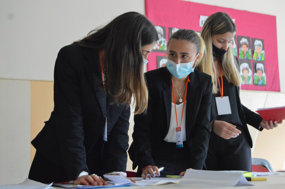 uyempoderando's tweet photo. ¡Ya están disponibles las fotografías del #IVMNU! 📸

Agradecemos a las instituciones educativas y docentes por su confianza y disposición el pasado fin de semana. También felicitamos a los y las participantes por su gran desempeño y compromiso 🙌🏻 https://t.co/LB9KoXfvDw