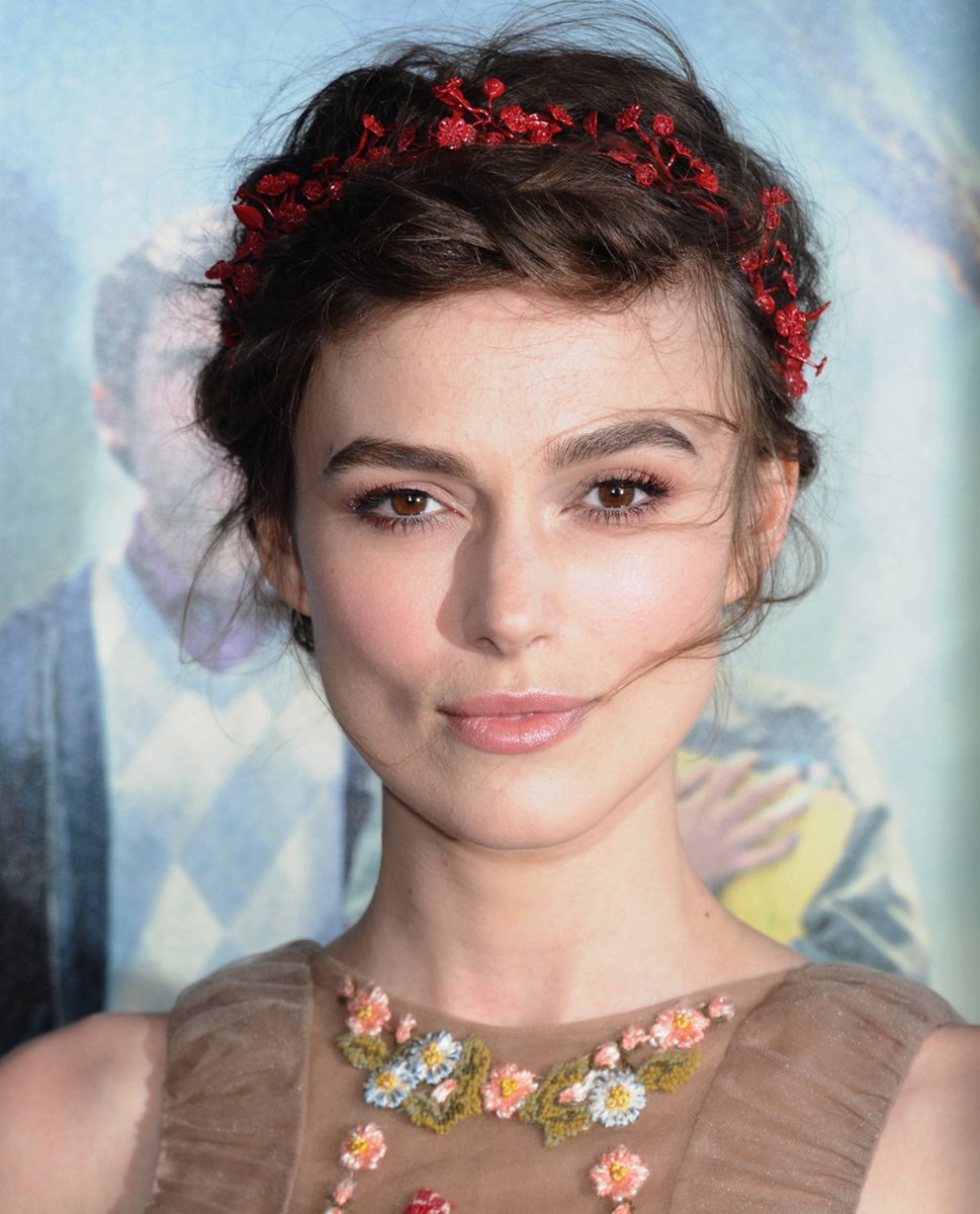 “Beshrew your eyes,
They have o’erlooked me and divided me.
One half of me is yours, the other half yours—
Mine own, I would say. But if mine, then yours,
And so all yours.” ~The Merchant of Venice

#WomanCrushWednesday
#WomanCrushEveryday