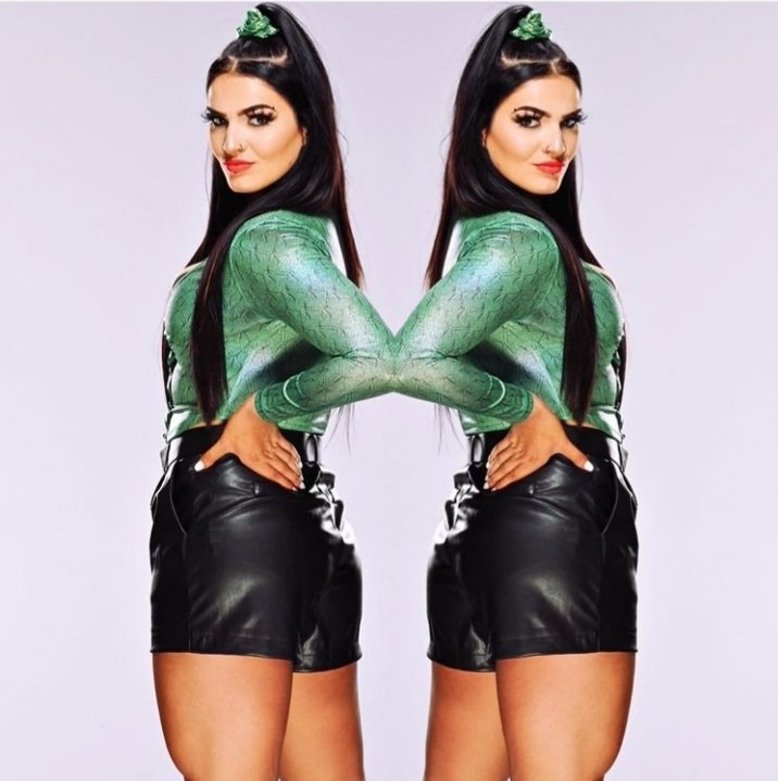 BoundByRoyalty's tweet photo. Your new favorite wrestler. https://t.co/feUpiv3HLu