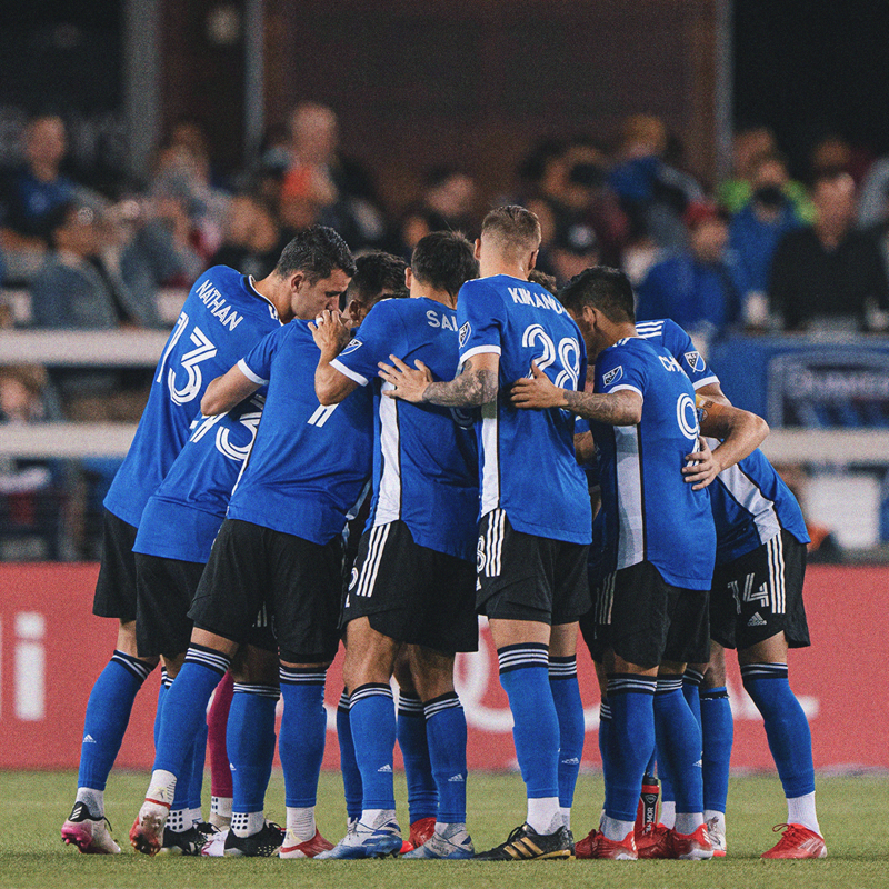 SJEarthquakes's tweet photo. 🚨 TICKET GIVEAWAY 🚨

Like and retweet this post for a chance to win 2 tickets to our Oct. 23 match &amp; 2001 Celebration. #VamosSJ
