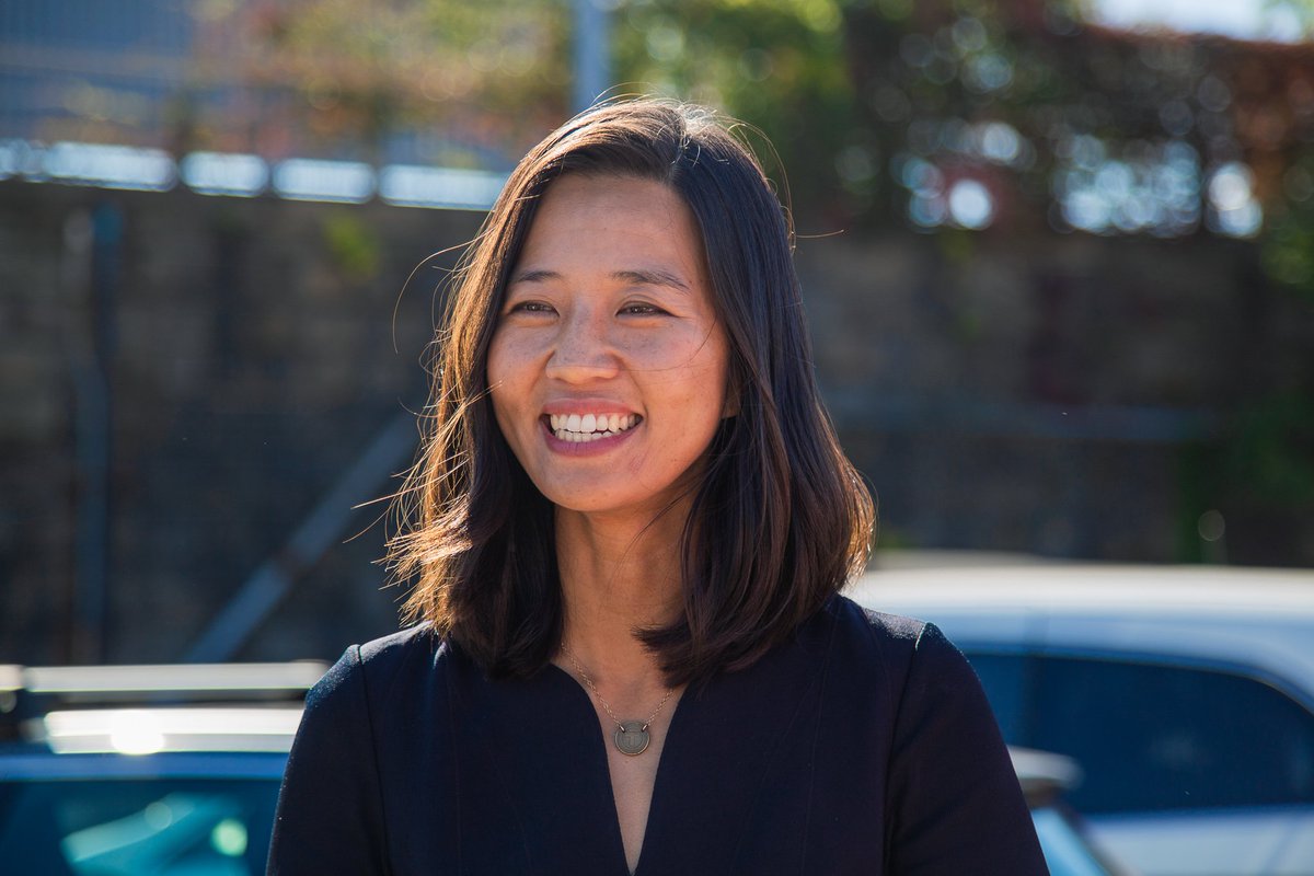 bostonward5dems's tweet photo. The winner in the Boston Mayoral Debate: @wutrain! 20 days until election day to elect a visionary leader who can solve Boston's biggest challenges 💜 #TeamWu #WBZDebate #BostonMayoralDebate https://t.co/K9THetu8ZS