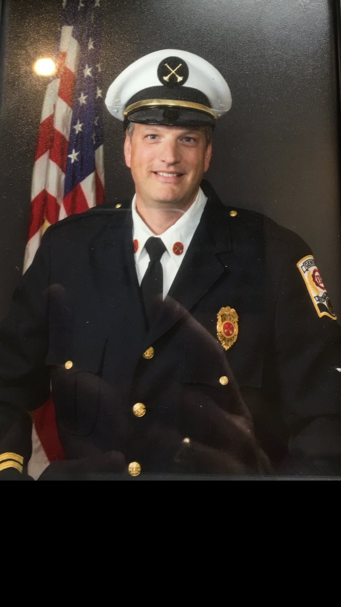 The <a href="/CityofGeneva/">Geneva IL</a> lost one of its bravest.  A lifelong Geneva resident and 27 year veteran of the Geneva Fire Department, Battalion Chief Gavin Hayes, passed away on October 12th at his home surrounded by his family.  Our hearts embrace Mrs. Hayes, Jordan and Eli. 💙💙💙