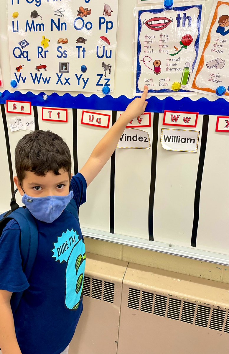 NS_SLP_MOM's tweet photo. This SLP had an AMAZING time teaching about word power in P/1 Kelloway/LeBlanc last week @AWES_official #gratefulSLP #AmazingStudents #WordPower #WordsAreEverywhere @HRCE_NS @AWES_official @HRCE_StudentSer @HRCEAutismTeam @AssistTechHRCE https://t.co/buoGe9Jqii