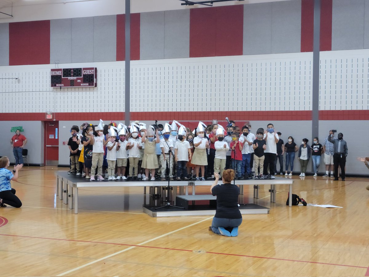 Thank you MISD Family for celebrating Hispanic Heritage Month with us! It was great to see you in person! <a href="/ManorISD/">Manor ISD</a> <a href="/SpencerAndreD/">Andre D. Spencer, Ed.D.</a> <a href="/TAJAHGROSS/">Dr. Tajah M. Gross</a> @MikePerkins_PLC @AlejandroGongo1