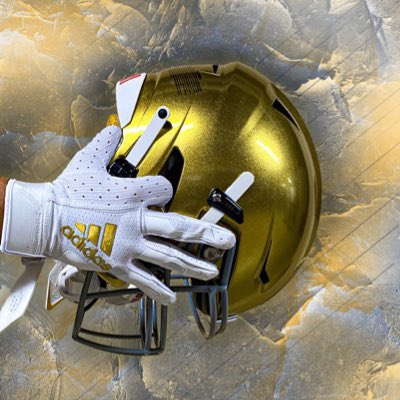 CoachManzanares's tweet photo. Extremely blessed and thankful to say I have received my very first offer from Mount Marty University! Appreciate @CoachDonohoe for reaching out to me and giving me this opportunity!🙏🏼❤️ #GRINDHOUSE @CoachTaufaasau @CoachKyser https://t.co/eW17LUdzYV