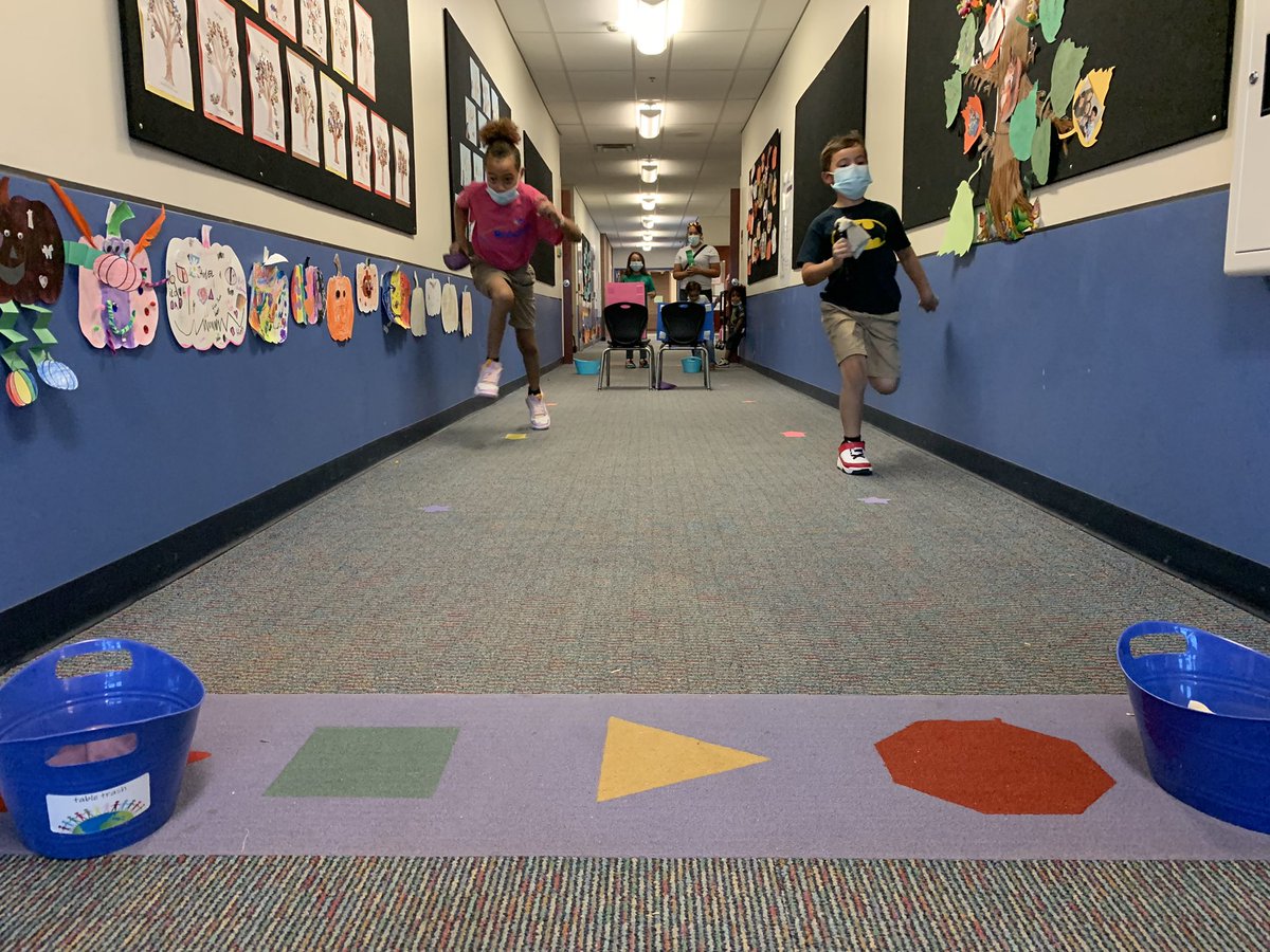 McAuliffeD11's tweet image. Family Game Night at McAuliffe! Had a great time playing minute to win it games with our families!
#CSSD11
@d11students @McAuliffeD11