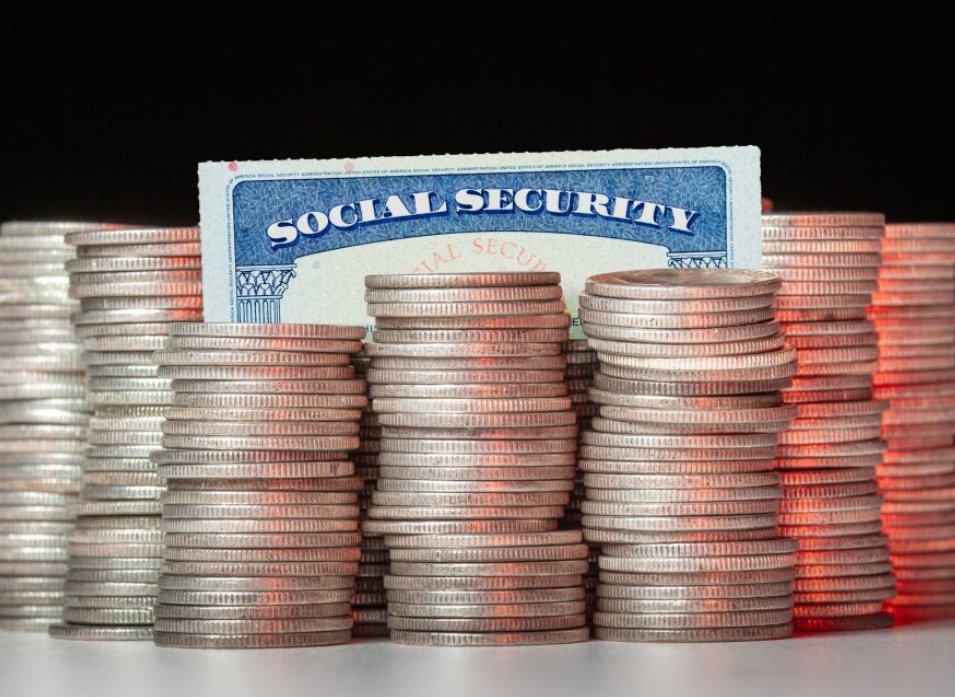 UStannes's tweet photo. The #SocialSecurityAdministration announced that its beneficiaries will see a 5.9% #increase in their #BenefitChecks next year, the largest #boost to #benefits in 4 #decades.
64 million #SocialSecurity #beneficiaries will get them.
https://t.co/H1AuJDj8ME
#Annuities #USPensions https://t.co/JmxoqUXlbx