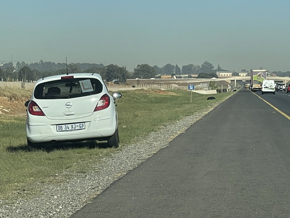 nomsa_maseko's tweet image. This car has been parked on this same spot (N17 West) for 3 days now.  Does it belong to anyone you know? @SAPoliceService