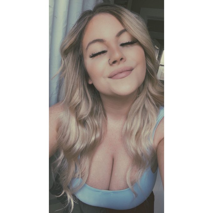 2 pic. Leo 🤪 https://t.co/CPiGTHqb6F