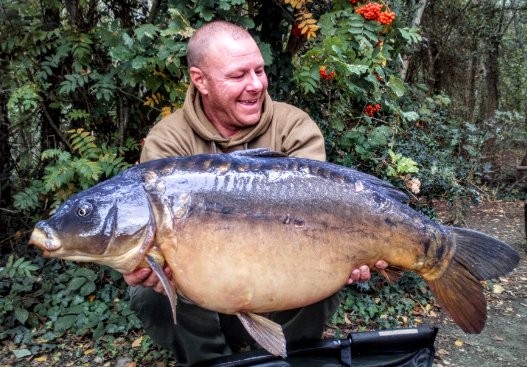 MarcTwaite's tweet photo. Autumnal Vibes!! 🇬🇧
Please don't stick leaves on the side of Carp believe it or not some leaves are poiseness!
Keep Smiling 🙂
https://t.co/Kn0ZdEpGlp
@PukkaSquirrelB
#LeafItOut
#AutumnVibes
#ThatsHowIRoll
#TheGreatOutdoors https://t.co/6ntAJzOzu1