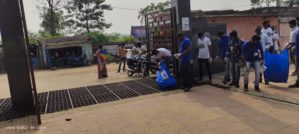 MYBharat_Angul's tweet photo. #CleanIndia CAMPAIGN in #Chhendipada #CHC Community Health Center by
NYV @MalayaranjanDe5, @AshisKu78675264, Ex NYVs @Tapassahu15, & @Ramacha39897506 members of #Sports_Club #Khamar #Royal_Youth_Club #Phhuljhari &
#Swagat_Youth_Club #Tentulia
#NYKANGUL #NYKSIndia
@Nyksindia https://t.co/5lMgEsFI3c