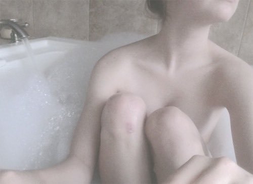 buniispo's tweet photo. th!nspo
#thinspo #thinsp0 #proana #proanatwt #EDtwt #bonespo 
-
-
-
-
-
- https://t.co/QpW4dBIs8t