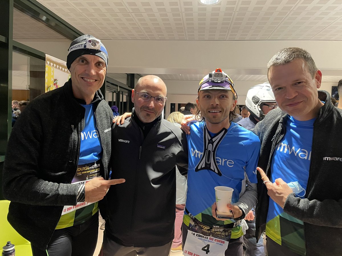 CVmware's tweet photo. Arrivée de Ionut à Sucy en Brie. Prochain sur la ligne de la #CDC21 = Jean! La Team A est l’équipe de cette première nuit pour #vmwareCDC @VMware_Fr https://t.co/m7NglW8Sxp