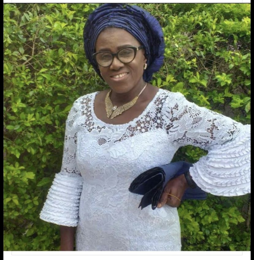 IAMISSDEE's tweet photo. HELLO TL,
MY FRIENDS MUM HAS BEEN KIDNAPPED BY GUNMEN YESTERDAY @6.30 PM AROUND GRA IJEBU ODE OGUN STATE WITH HER SILVER TOYOTA HIGHLANDER.
HER NAME IS PRINCESS ADETUTU ABISOYE ALATISE
PLEASE IF U HAVE ANY INFORMATION CONTACT: +234 803 359 0702.
PLEASE SCREENSHOT AND REPOST https://t.co/rl5q6ZHRXm