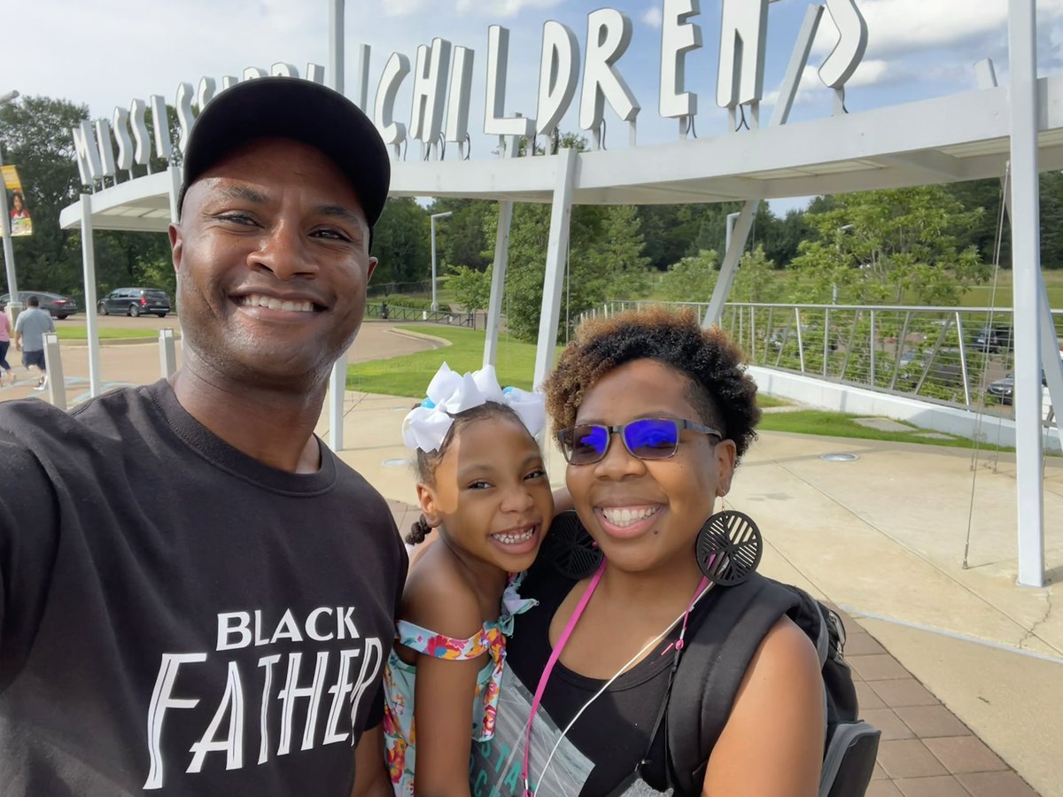 AbeMHudsonJr's tweet image. Happy Birthday to our 6 year old, Abee. Thankful for many laughs and more to come. #happybirthday #theygrowsofast