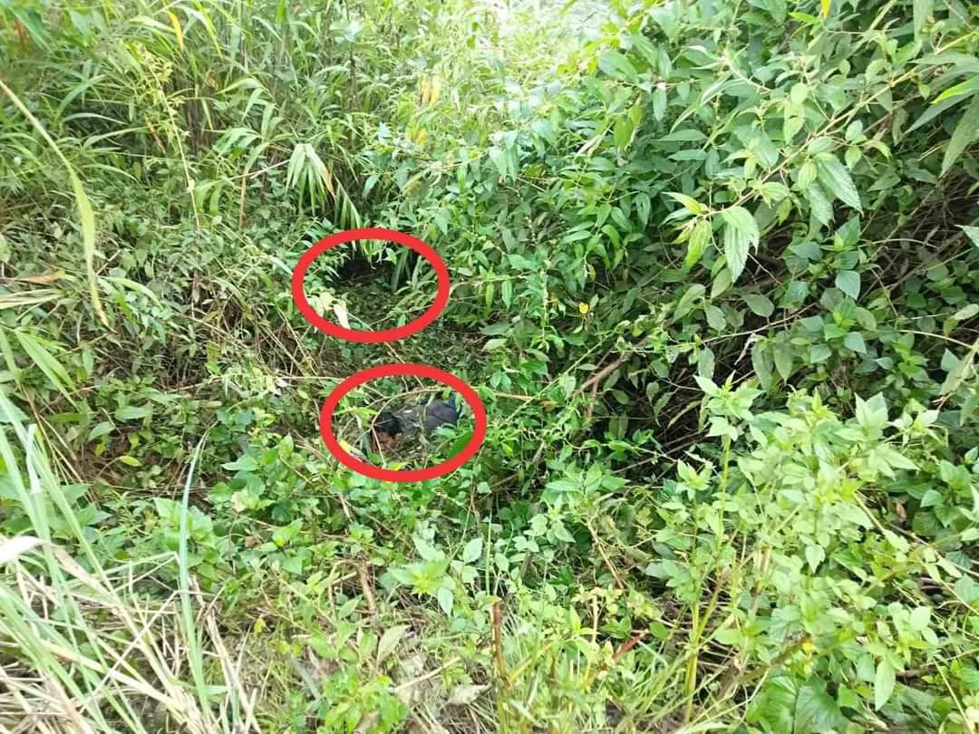 katycho22222's tweet photo. Tw // Death
SAC shot dead 2 Tuphei villagers: Pa Thawng Lun Mang(29) &amp; Salai Thawng Nei Mawi(34),near Htinshuu camp in #Falam Tsp, chin state. The bodies dumped by Junta on the roadside was found yesterday morning.
#WhatsHappeningInMyanmar
#Oct14Coup https://t.co/UXOPyJYUzV