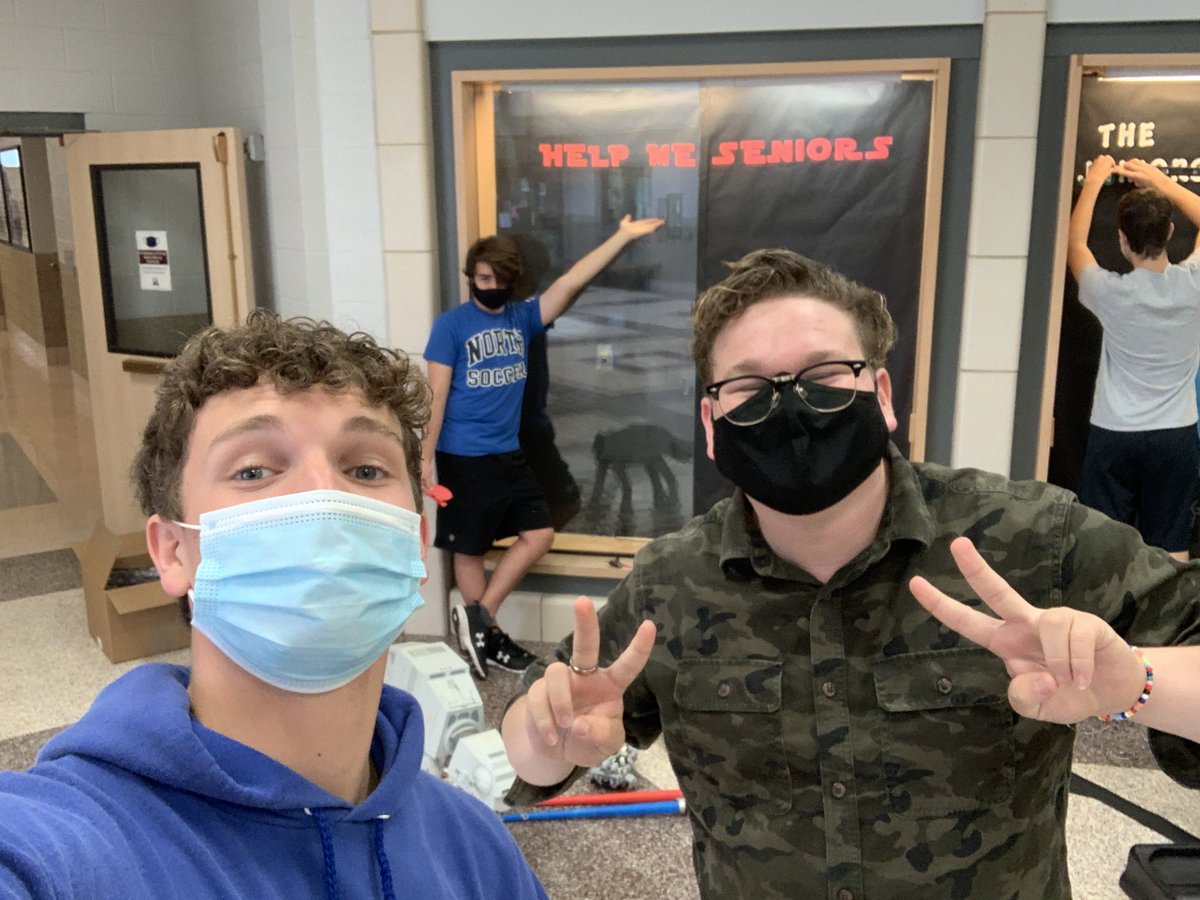 dmarre_surges's tweet photo. Here is a little photo dump of all the fun stuff I’ve been doing leading up to homecoming week 

@SCNStuCo @SCNTeamPolaris 

#scn22
#scnblessed 
#SCNStuCo
#rollstars https://t.co/nD9O9flYZn