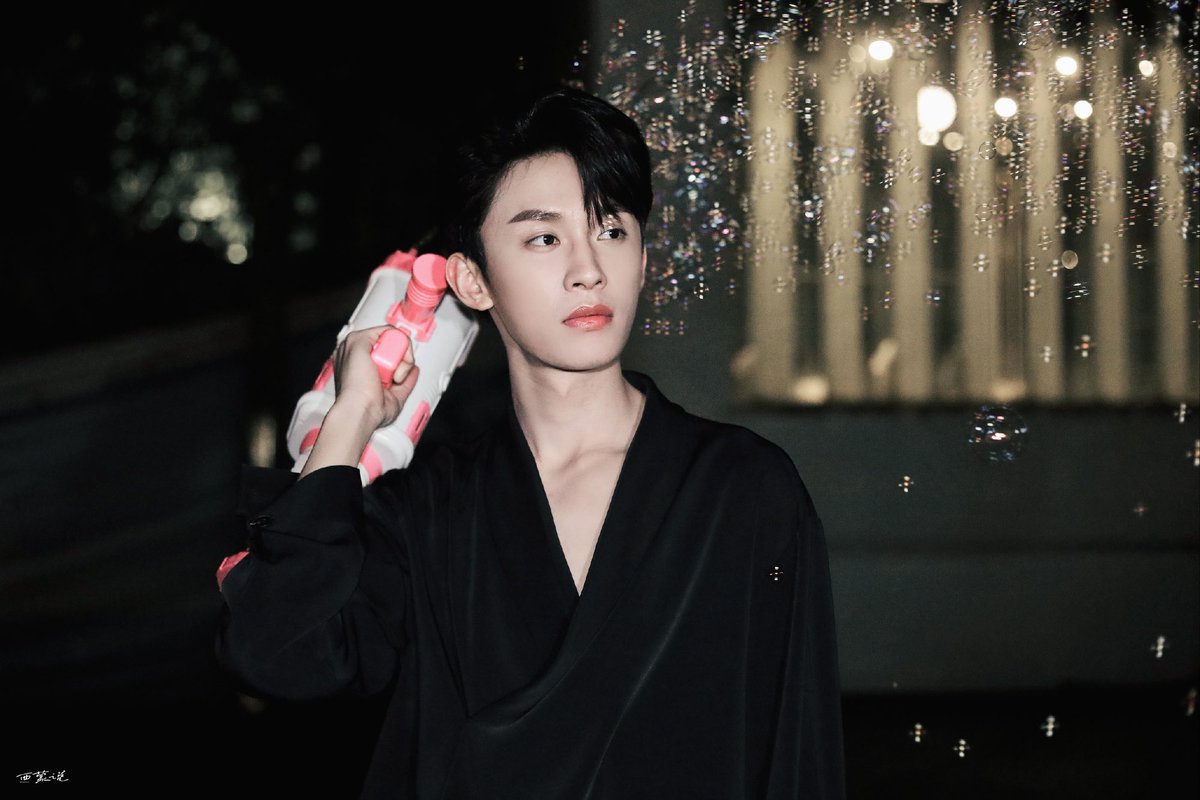 forjunyu's tweet photo. cr. 西蒙说·陈俊宇
#ChenJunyu #陈俊宇 https://t.co/vjS14k7fuH