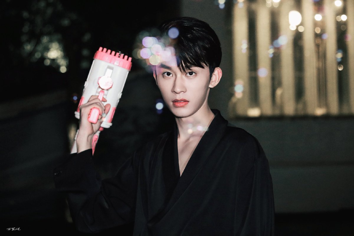 forjunyu's tweet photo. cr. 西蒙说·陈俊宇
#ChenJunyu #陈俊宇 https://t.co/OtaX8UPNm4