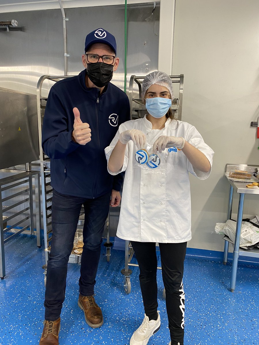 RadioVoice_'s tweet photo. Visiting local businesses is fun and receiving our own RV cookies even better! 🍪 https://t.co/d9mpU10Cmk