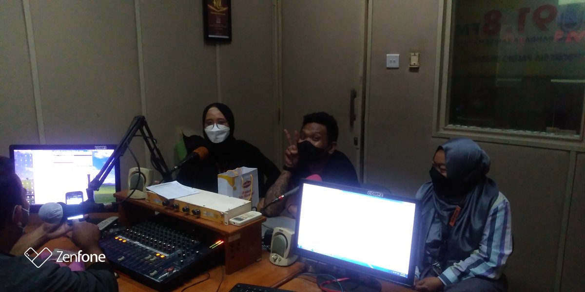 RDI_Semarang's tweet photo. Serunya Ngobrol Bareng @intrajahe jelang "Virtual Cycling Gingeride 37th"
Dalam Rangka HUT Intrafood ke 37
Ayo buruan banyak hadiahnya lho
Yang mau daftar sekarang ada discount
dan langsung dapat bonusnya
#intrafood
#jahemerah
#virtualcycling https://t.co/ombvNWUKTz