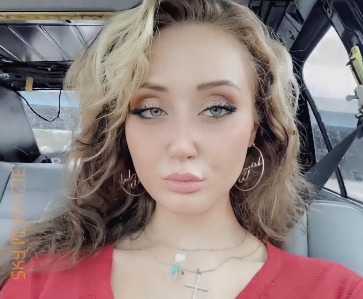 bbysky_18's tweet photo. Everyone who likes &amp; follows gets a nude 😇 #sellingcontent #cumtribute https://t.co/k39EcVsnTg