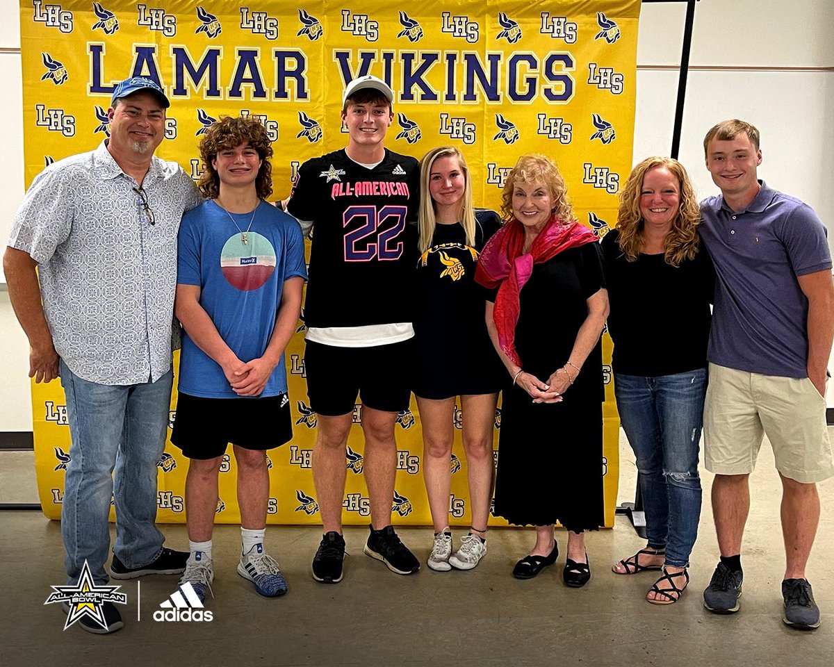 The Leg 🦵 

Welcome kicker Blake Ford (<a href="/VikingKicker/">Blake Ford</a>) to the 2022 All-American Bowl <a href="/NBCSports/">NBC Sports</a> 

#AABXXII 🇺🇸

#AllAmericanBowl 🏈 <a href="/adidasFballUS/">adidas US Football</a> 

m.youtube.com/watch?v=SstWzk…