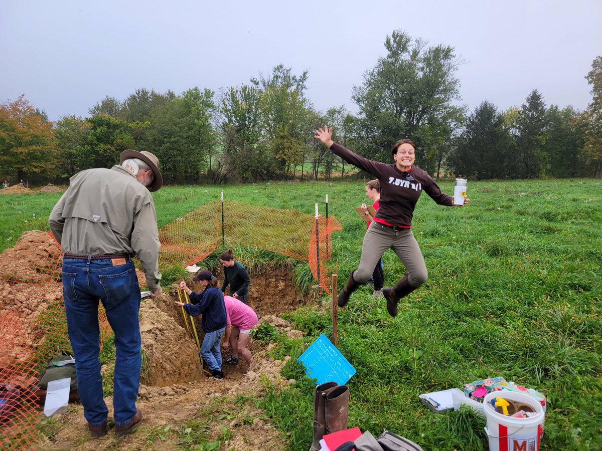 CoastalSoils's tweet photo. First day of practice pits for the northeast soil judging contest in the Lehigh Valley, PA hosted by Delaware Valley University #soiljudging #soils #happyplace #rodaleinstitute https://t.co/BVxOfjGAtc