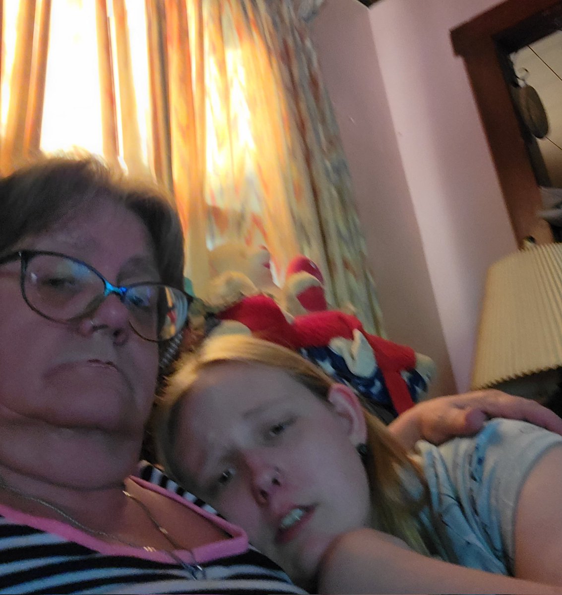 lestersbonnet's tweet photo. My daughter's Covid test came back negative but she's still under the weather. She decided she wanted to spend alittle time with @chriscolfer tonight. πππ€
#SBL #CarsonPhillips https://t.co/NjHENazVG6