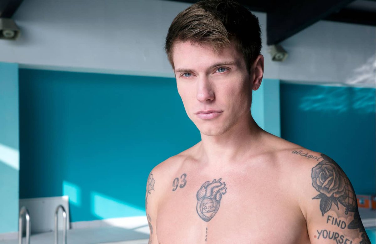 Белла торн в фильме после пробуждения. Time is up фильм белла торн. Time is up music. Белла торн в фильме после пробуждения. Time is up картинка.