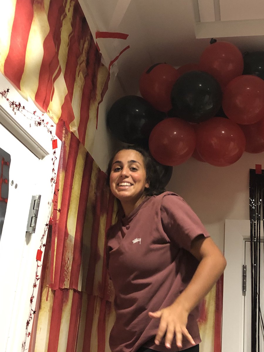 PineCrestian's tweet photo. Hallway decorations: a treasured tradition at #PCHOCO - celebrating the creative forces of the class of 2022! https://t.co/7hEoWWOZda