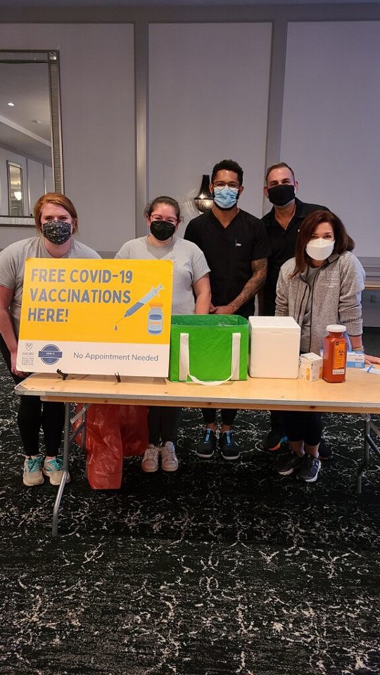 Jlguest's tweet photo. Vaccinating the hospitality industry with #LegendaryEvents. #outbreakresponseteam. #everyvaccinationmatters @EmoryEPI and @EmoryMedicine #PAs. @MedEd_PA https://t.co/EnHsphYx1J