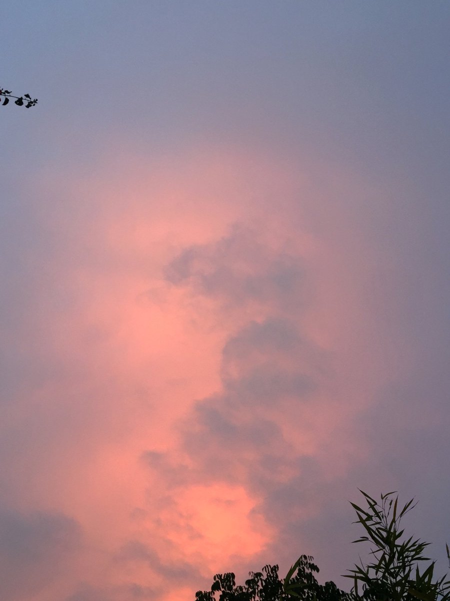 Y como siempre los atardeceres de octubre me recuerdan a ti.