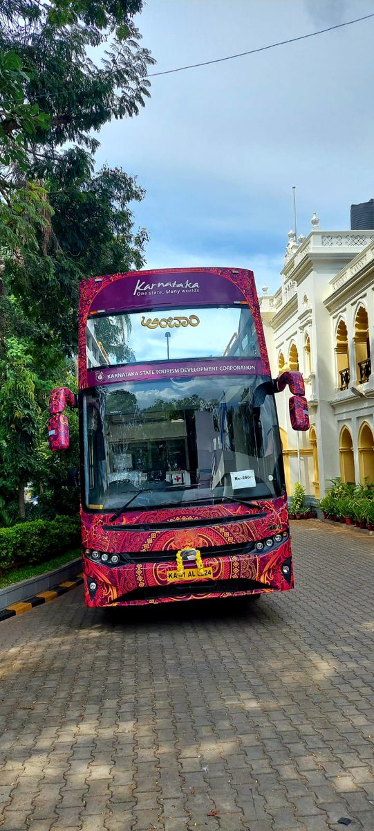 ChristinMP_'s tweet photo. Recently traveled by @kstdc 's Ambaari, the hop-on hop-off double-decker bus in Mysuru. Priced at Rs 250 per ticket, it takes you through the city's landmarks. Late afternoon/evening is the ideal time to take the bus @KarnatakaWorld https://t.co/6gjjqYtso3