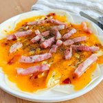 簡単に作れちゃう上にとっても美味しそう!「餃子の皮」を使ったピザ風レシピ!