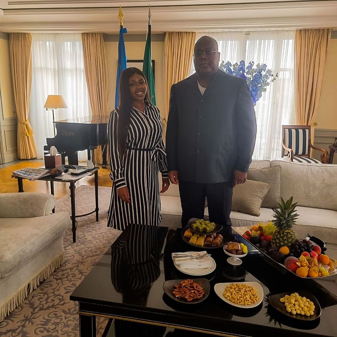 Mirna_laBelle's tweet photo. Qui aurait crû que Félix Tshisekedi était un démon plus ce que Kabila ? Aujourd'hui , il vole chacun de nous 1,7 $ pour s'enrichir illicitement . #RDC_RAM https://t.co/aiTmJoQlFX
