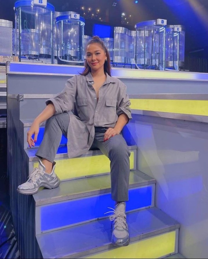majastyslay's tweet photo. Monday ♠️
Tuesday 💜
Wednesday🌻 https://t.co/SWhC5W2dg1